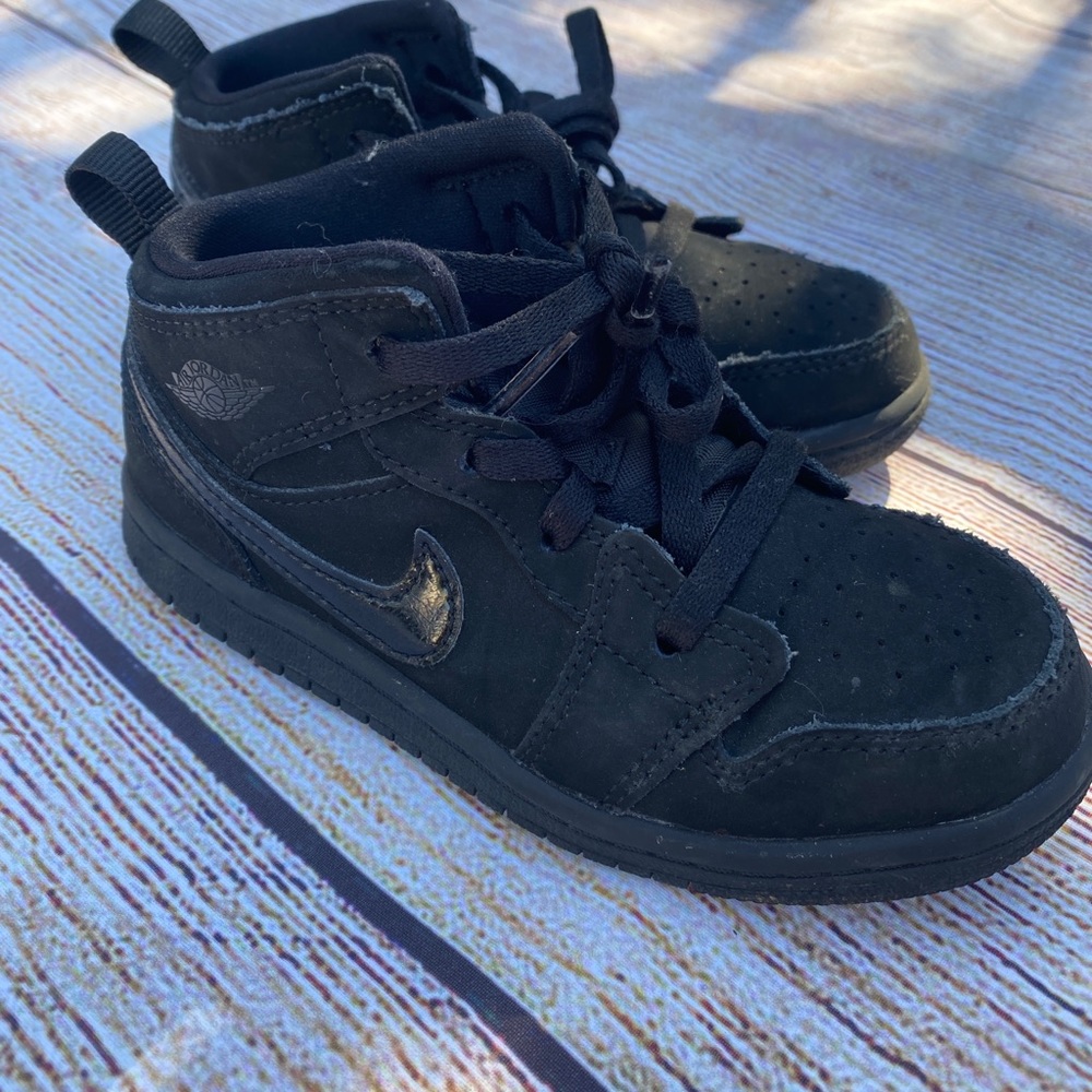 Boy nike shoes
